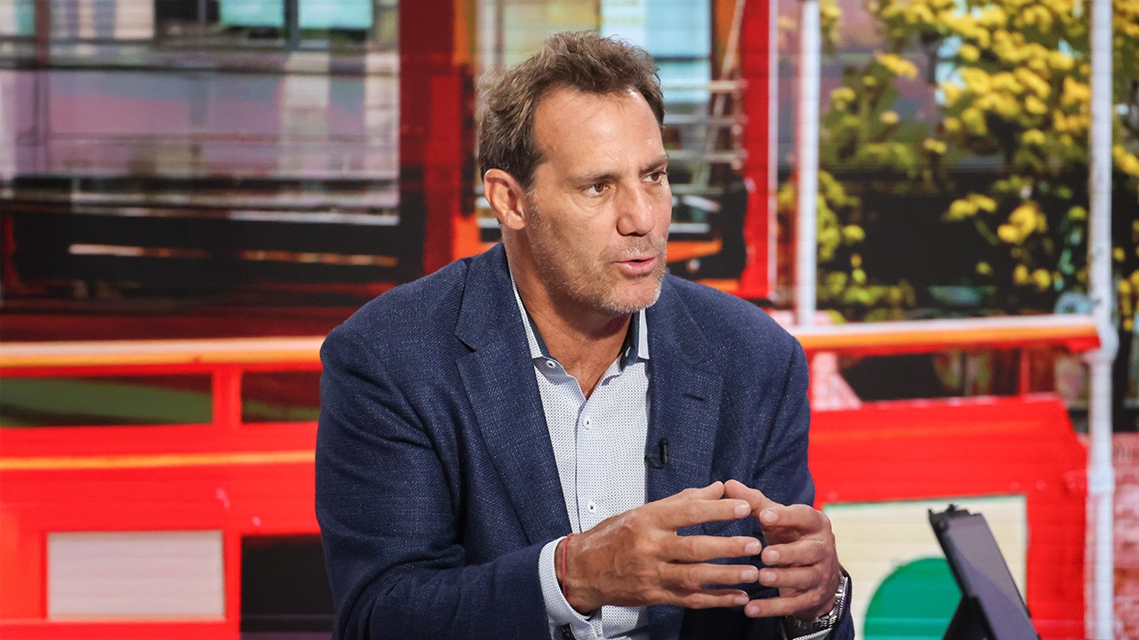 AI Narrows the Cyber Gap Between Attackers and Defenders